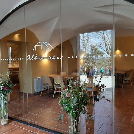 Abbatissa Hotel Restaurant سان خوان دي لاس أباديساس المظهر الخارجي الصورة
